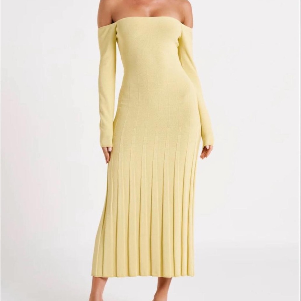 MESHKI - Emmeline Long Sleeve Rib Knit
Midi Dress - Lemon